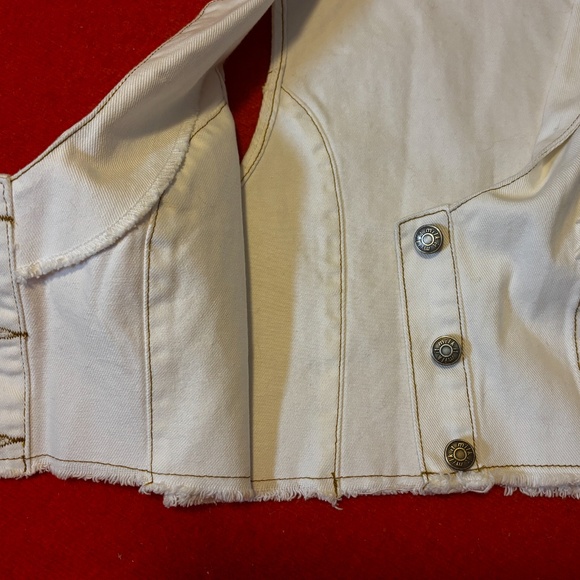 Milk It boho off white frayed cropped 100% cotton denim vest NWT - Picture 8 of 13